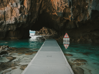 Step-by-step route: a low-tide walk to sango sands sea caves and tide safety tips