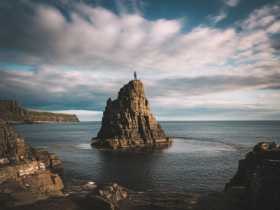 How to catch the best light at croick sea stack and avoid the tourist crowds