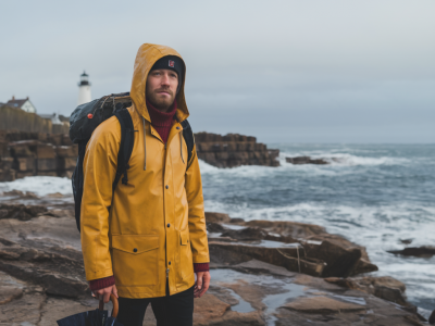 How to prepare for winter coastal winds: clothing, layers and emergency kit recommendations